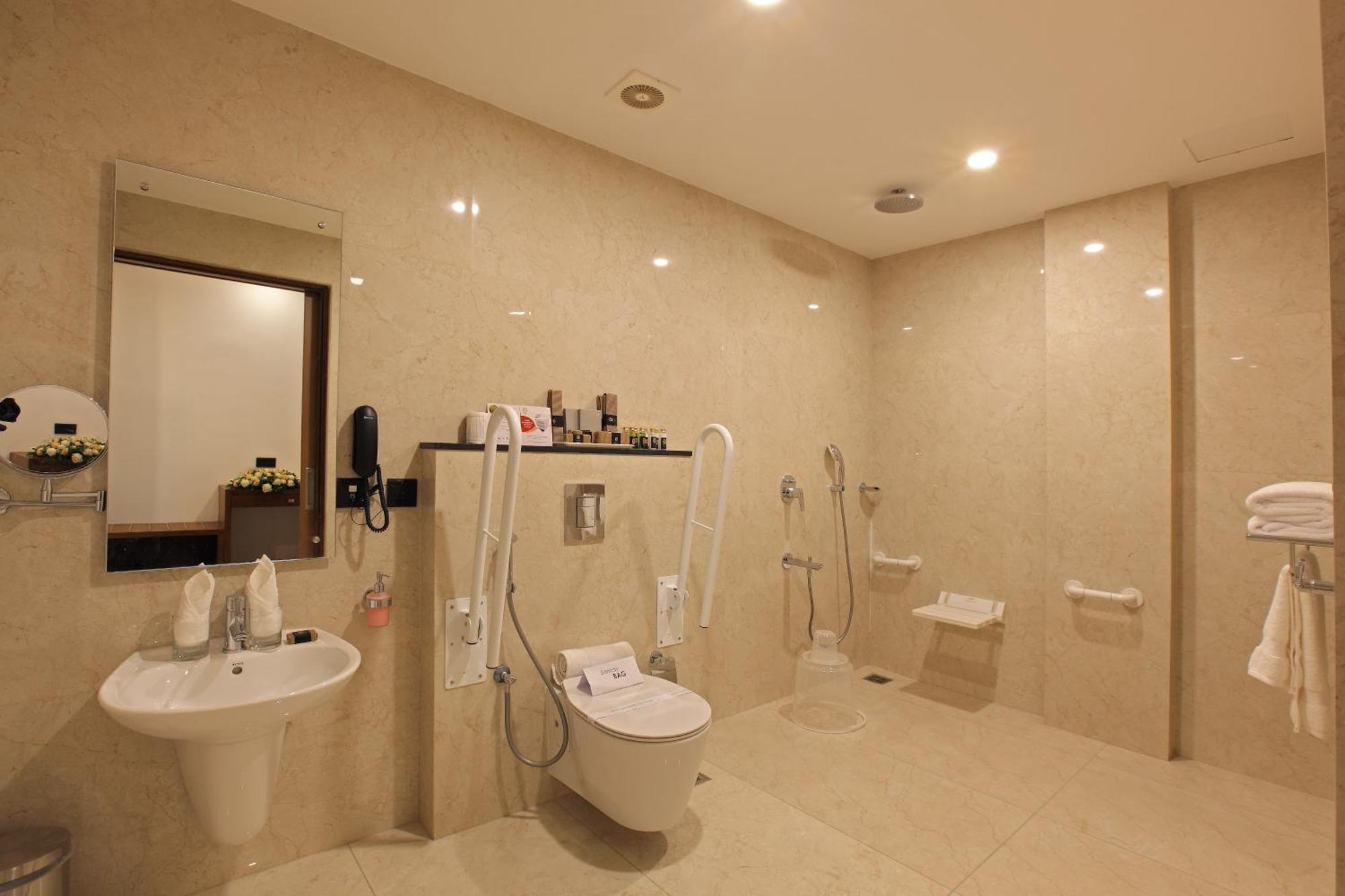 Hotel Prince Kāladi Zewnętrze zdjęcie